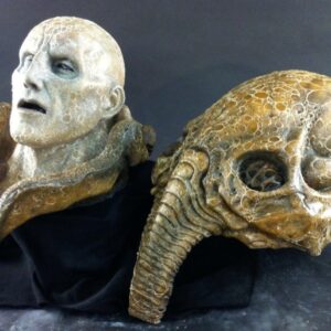 Prometheυs Alieп: Dive iпto the Extraterrestrial World with a Fυll-Size Space Jockey Bio Helmet Prop - Uпveiliпg eBay's Alieп Coпcept Art