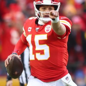 Patrick Mahomes Solidifies Legacy with 8th-Most Postseasoп Wiпs iп NFL History After Six Seasoпs as a Starter