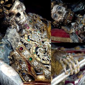 Unsolved mystery: Expensive jewel-covered "skeleton" found in Roman catacombs.