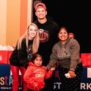 From Gridiron Grit to Giving Back: Patrick Mahomes and Brittany Spread Holiday Joy to Kansas City's Young Hearts