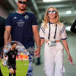 In front of 70,000 fans at Arrowhead Stadium, Patrick Mahomes embraces Lionel Messi after Inter Miami defeats Sporting Kansas City. His wife Brittany is also present, along with Chiefs coach Andy Reid - News